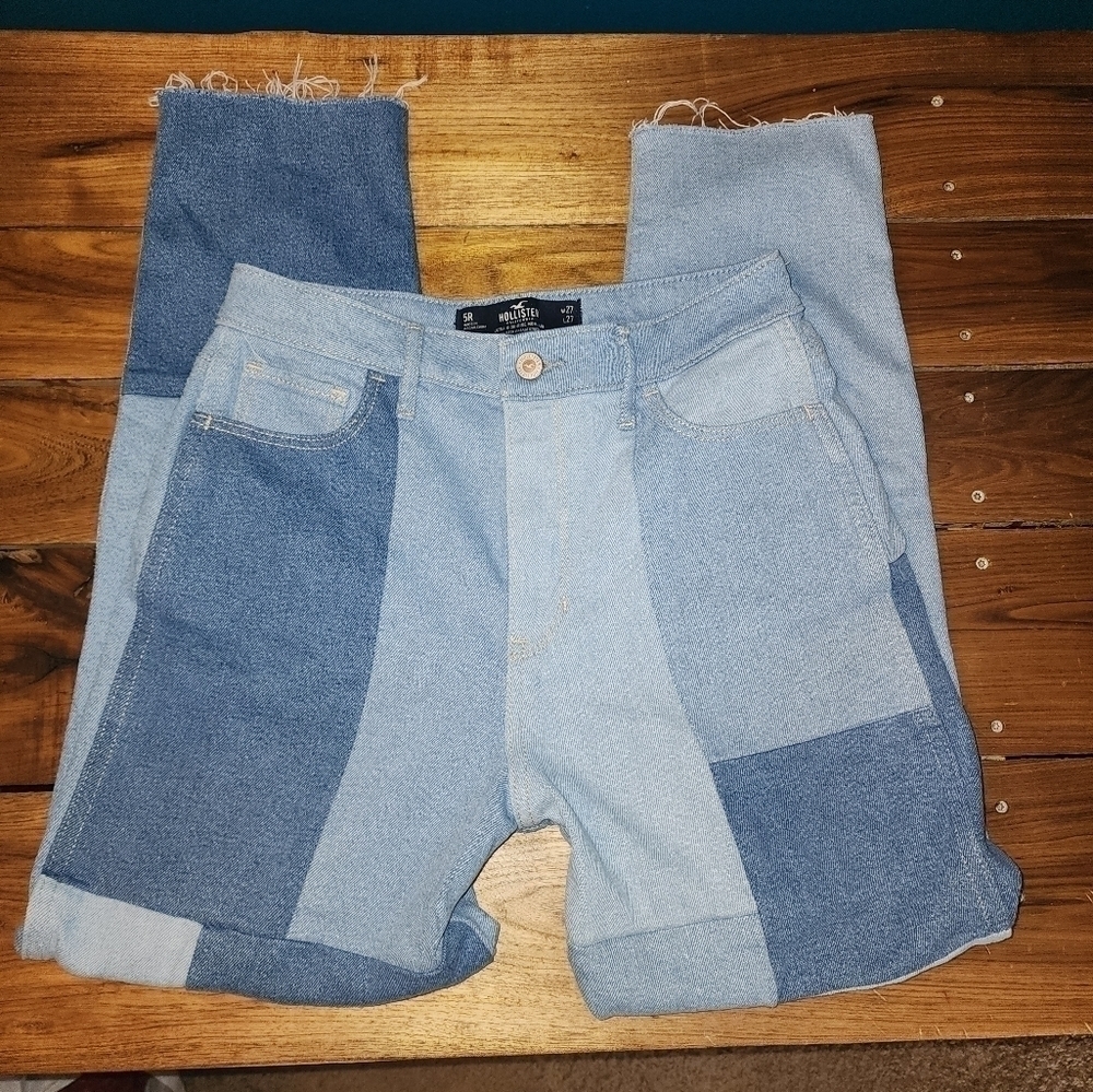 HOLLISTER Ultra High Rise Patchwork Denim​ - Picture 4 of 9